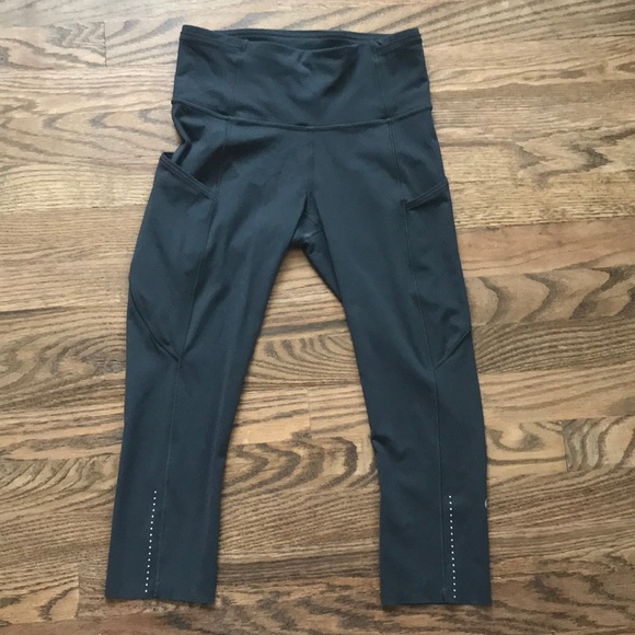 lululemon athletica Pants - Lululemon Capri leggings